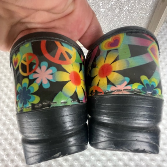 Dansko Floral Patent Professional Slip On Clogs Size 36 GUC - Picture 9 of 9